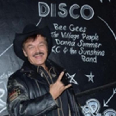 Photo Flash: Village People&#039;s Randy Jones Visits SCHOOL OF ROCK on Broadway