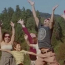 VIDEO: Watch Lin-Manuel Miranda & His Family Recreate THE SOUND OF MUSIC in Austria!