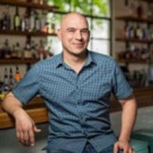 Michael Symon Returns for New Season of Food Network's BURGERS, BREW & 'QUE Tonight