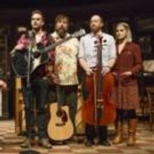 BWW Reviews: ONCE Is Not Your Typical Broadway Musical, Using Music Organically to 'S