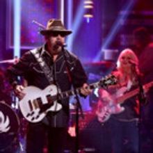 VIDEO: Hank Williams Jr. Performs 'Are You Ready for the Country' on TONIGHT