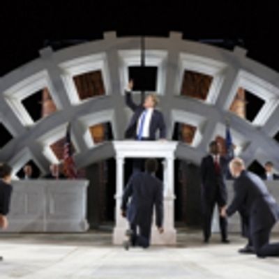 Photo Flash: First Look at Gregg Henry and More in JULIUS CAESAR at Shakespeare in the Park