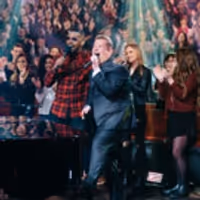 VIDEO: James Corden & Jamie Foxx Sing Medley of Public Domain Songs Video