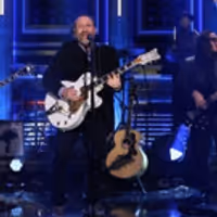 VIDEO: Colin Hay Performs Men At Work Classic, New Single on TONIGHT Video