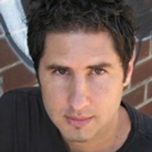 Matt de la Pea Receives Intellectual Freedom Award