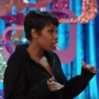 VIDEO: Jennifer Hudson Gives 'The Voice' Contestants Tour of HAIRSPRAY LIVE! Set Video
