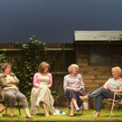 BWW Review: ESCAPED ALONE, Royal Court