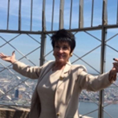 Photo Flash: Chita Rivera Lights Empire State Building Red for AIDS Walk New York