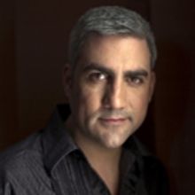 Taylor Hicks to Appear in Hollywood Christmas Parade; Headed to Celebrity Skifest…