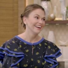 VIDEO: Sutton Foster Recalls Big Broadway Break & Presenting Tony to Co-Star Gavin Cr