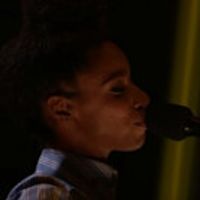 VIDEO: Lianne La Havas Performs 'Green and Gold' on LATE LATE SHOW Video