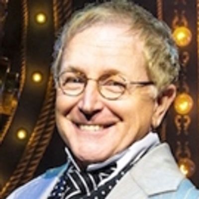 Photo Flash: First Look at Mark Curry as The Wizard in the West End's WICKED