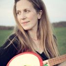 Symphony Space Welcomes Smithsonian Folkways Artist Elizabeth Mitchell
