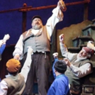 BWW Review: Spectacular FIDDLER ON THE ROOF Shines Its Way Into Your Heart at the Norris Theatre