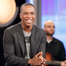 VIDEO: Leslie Odom Jr. Performs 'Autumn Leaves' on THE VIEW; Credits Karaoke for…