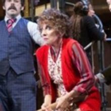 BWW Review: Michael Frayn's Laff-Riot NOISES OFF Is Wild, Frenetic Fun