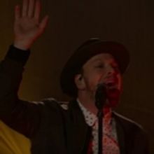 VIDEO: Gavin DeGraw Performs 'She Sets the City on Fire' on CORDEN