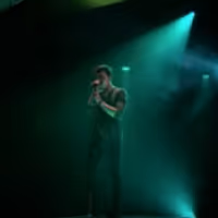 VIDEO: Shawn Mendes Performs 'Mercy' on LATE LATE SHOW Video