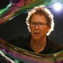 LOUIS PEARL, THE AMAZING BUBBLE MAN, Debuts in Manila This Week