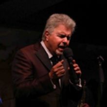 Photo Coverage: Steve Tyrell Comes Home For The Holidays At Cafe Carlyle