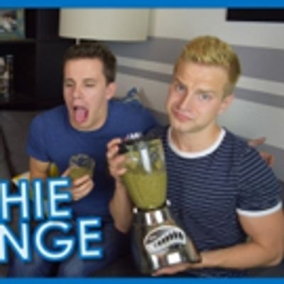 STAGE TUBE: NEWSIES' Chaz Wolcott Plays 'The Smoothie Challenge' with Tyler Mount