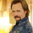 Country Star Travis Tritt Set for Valley Forge Music Fair This Spring