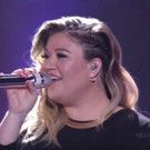 VIDEO: Kelly Clarkson Performs Amazing Medley of Hits on AMERICAN IDOL Series Finale