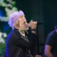 VIDEO: Rockers Sum 41 Perform 'Fake My Own Death' on LATE SHOW