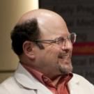 TV: Jason Alexander Surprises Larry David Onstage at FISH IN THE DARK