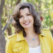 Pacific Symphony Pops Season Presents Amy Grant