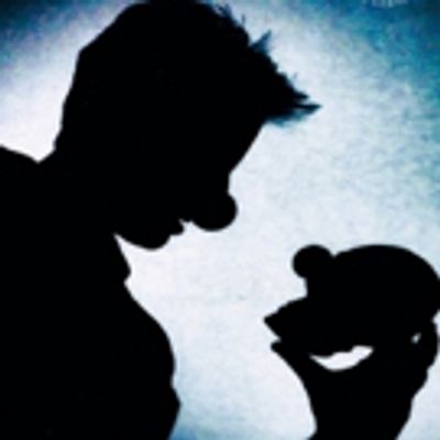 BWW Review: Four Clowns Reinvents HAMLET in their Latest Shakespearean Soiree