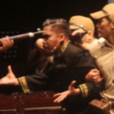 BWW Review: THREE PENNY OPERA by Teater UI: Art Without Politics Would Just Be a Decoration'