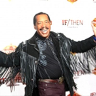 Photo Flash: Red Carpet Arrivals of IF/THEN National Tour at Pantages - Obba Babatunde, Lacey Chabert, Tracie Thoms and More!