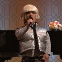 STAGE TUBE: Peter Dinklage and Gwen Stefani Show Off Their Space Pants on SNL