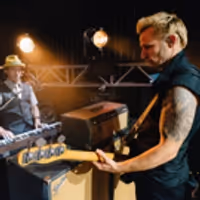 VIDEO: Green Day Performs 'Bang Bang' on LATE LATE SHOW Video