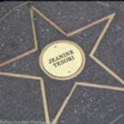 Photo Coverage: FUN HOME&#039;s Jeanine Tesori Becomes First Female Composer to Receive Star on Playwright&#039;s Sidewalk