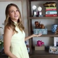 VIDEO: Where Does Sutton Foster Keep Her Tonys? The Star Takes Us Inside Her NYC… Video