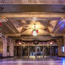 Deck the Halls as Atlanta's Fox Theatre Offers Dazzling Holiday Tours