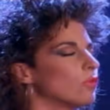 STAGE TUBE: Gloria Estefan Talks ON YOUR FEET, Previews Rehearsal