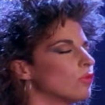 STAGE TUBE: Gloria Estefan Talks ON YOUR FEET, Previews Rehearsal