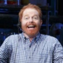 VIDEO: FULLY COMMITTED's Jesse Tyler Ferguson Shares Opening Night Messages From…