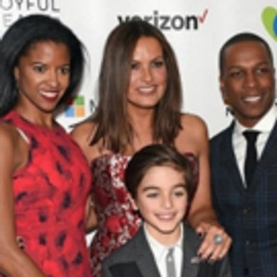 Photo Flash: HAMILTON&#039;s Renee Elise Goldsberry &amp; Leslie Odom, Jr. Join Mariska Hargitay for Joyful Heart Foundation Gala