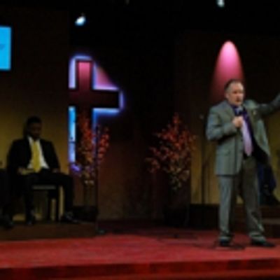 BWW Review: Walking Shadow Theatre Company's Excellent THE CHRISTIANS Examines the Power of Belief to Unite and Divide