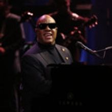 VIDEO: Stevie Wonder Performs Medley of Classics for First Lady Michelle Obama on…