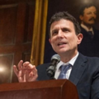 Photo Flash: Dutch Treat Honors New Yorker Editor David Remnick with Gold Medal for Achievement in the Arts