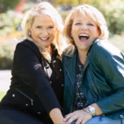 BWW Review: Kim Grogg & Kim Sutton Celebrate Women Power and the Joys of Friendship In Charming Holiday Duo Show at Don't Tell Mama