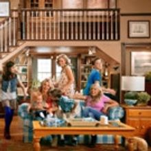 VIDEO: The House is Full Again! Check Out All-New FULLER HOUSE Promo