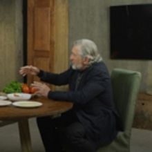 VIDEO: Robert De Niro Tricks Zac Efron Into Making Him a Sandwich in New FUNNY OR DIE