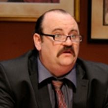 BWW Review: Cliche' BREAKING LEGS at Ocean State Theatre Company