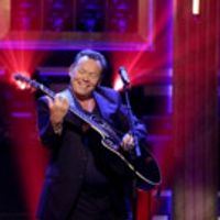 VIDEO: UB40 Performs 'Red Red Wine' on TONIGHT SHOW Video